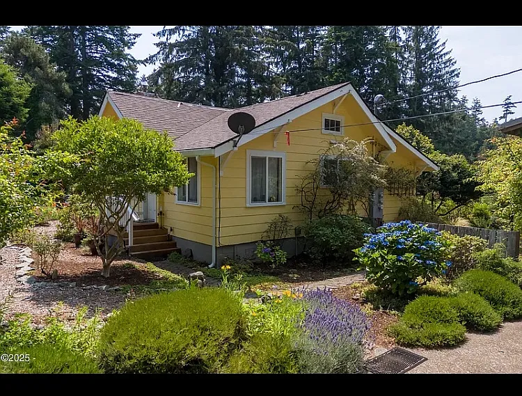 2 bed, 1380 sqft, $2,700 — Photo 2