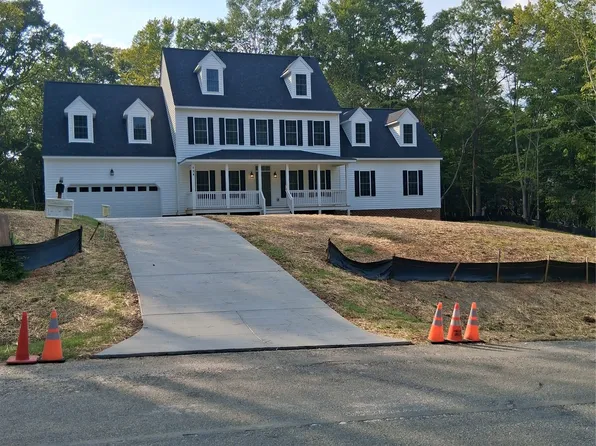 124 Londonderry Ln, Williamsburg, VA 23188