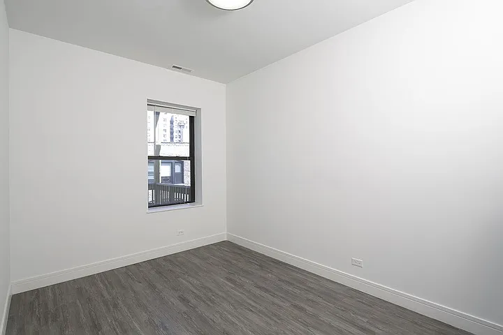 5487-5491 S. Hyde Park Boulevard — Photo 22