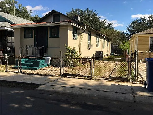 3821 Panama Ct