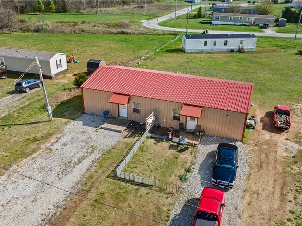 7743/7745 Blockade Vlg, Seligman, MO 65745