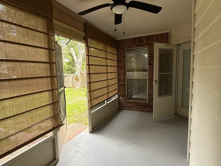 820 Hillside Dr — Photo 22
