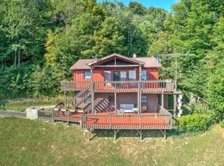 220 Roanwood Rd, Roan Mountain, TN 37687