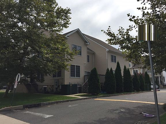 3rd image of 570 4th St