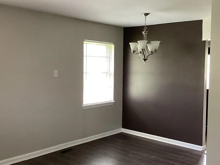 2408 SW Whitesburg Dr S #B — Photo 3