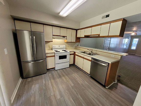 4th image of 4833 Station House Ln