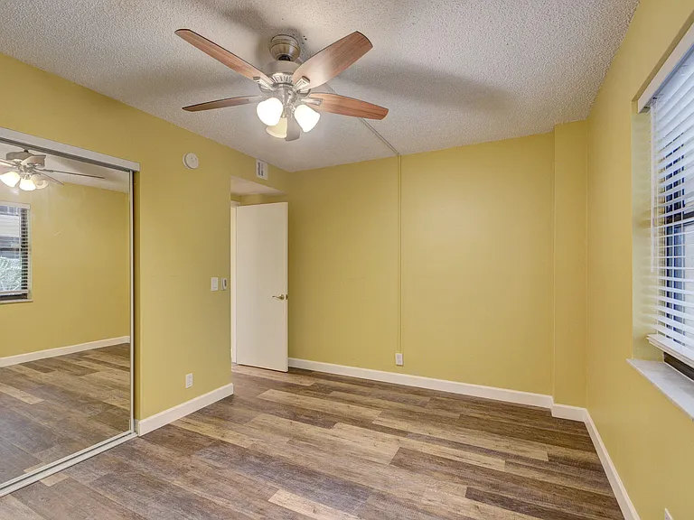 890 N Federal Hwy #103 — Photo 32