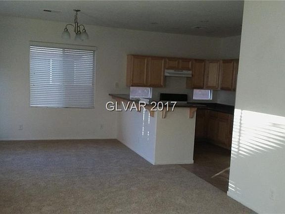3rd image of 10661 Allegrini Dr