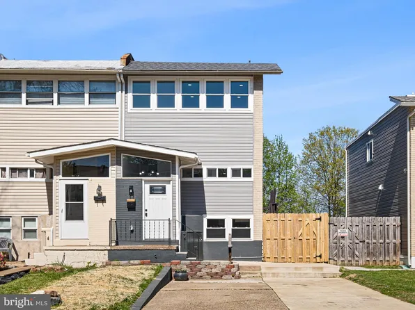 12 Birkshire Rd, New Castle, DE 19720