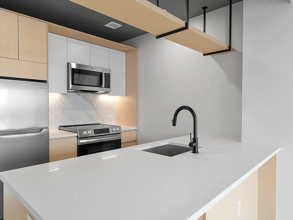 77-63 Vleigh Pl #213