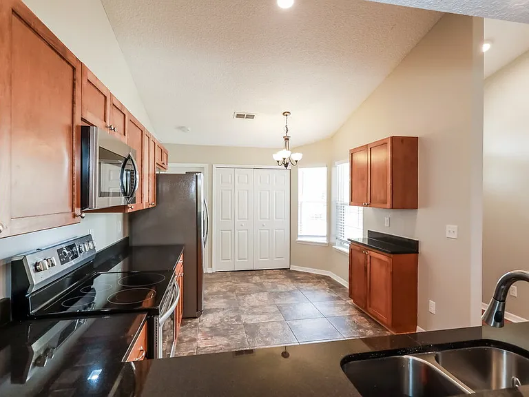 3490 Citation Dr — Photo 7