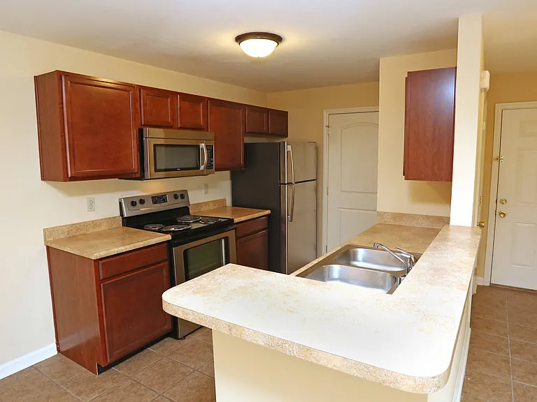 Ty Lane Apartments — Photo 11