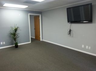 900 W 17th St STE B, Santa Ana, CA 92706