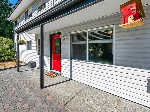 5th image of 1751 Burnham Rd