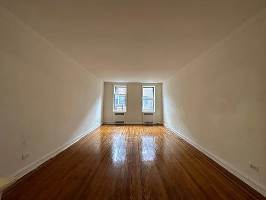 Rented by Queens Apartments Realty LLC | media 6