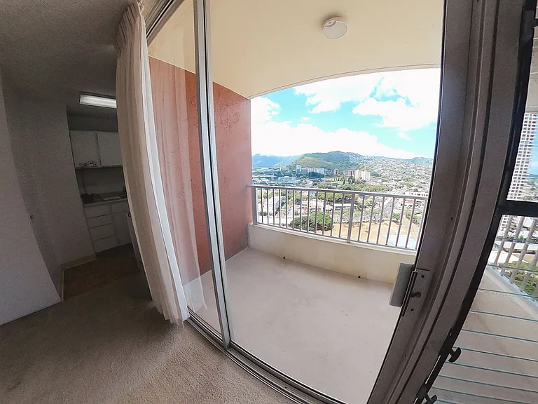 2740 Kuilei St #2101 — Photo 3