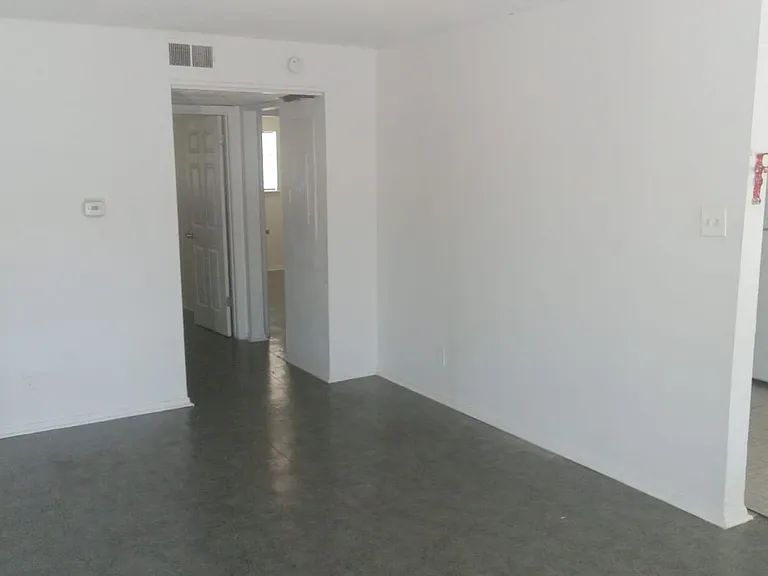 621 Baker St #22 — Photo 6
