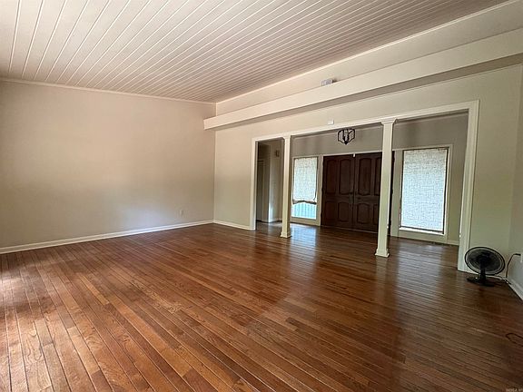4th image of 208 Neill Rd