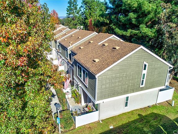 3rd image of 34 Birchwood Ln