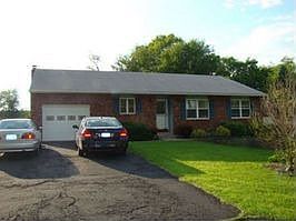 Home for Sale in Guilderland, New York $229,000