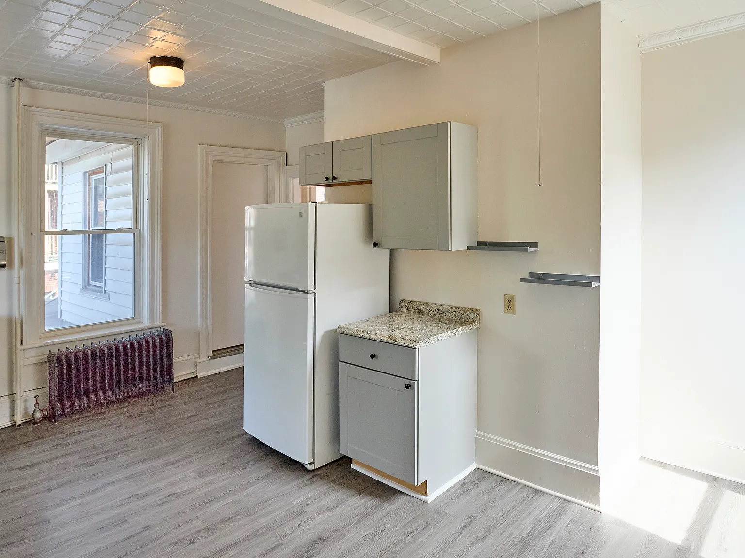 457 Main St — Photo 3
