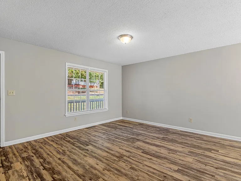 2019 Rath St — Photo 3