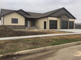2210 Larkspur Ridge Dr, Brookings, SD 57006
