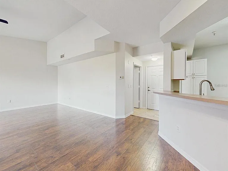 5578 Metrowest Blvd #203 — Photo 5