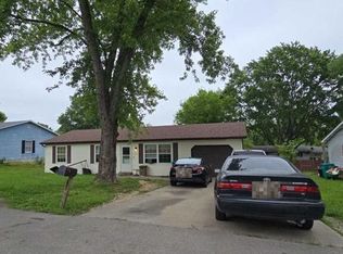 540 Crest St, Saint Clair, MO 63077