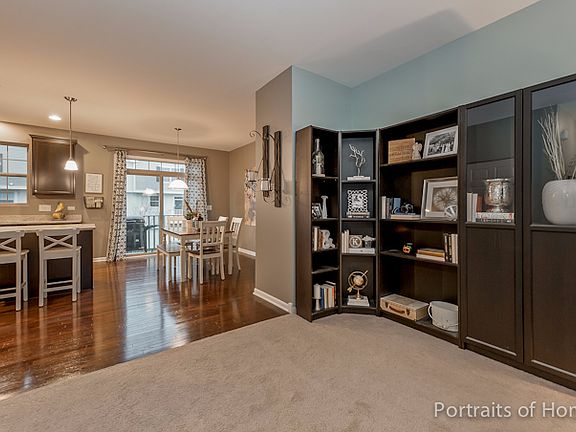 4th image of 0N091 Forsythe Ct