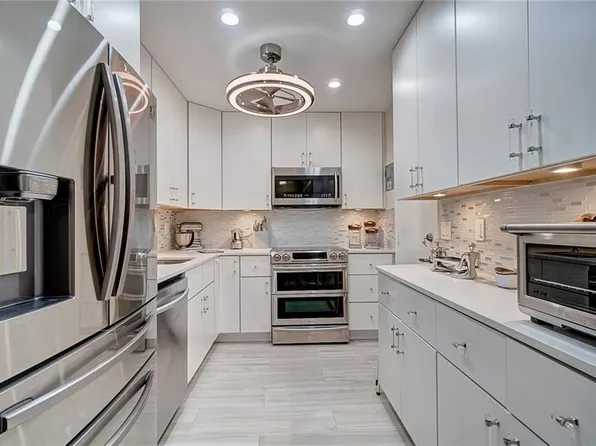 406 S Cypress Rd APT 323, Pompano Beach, FL 33060