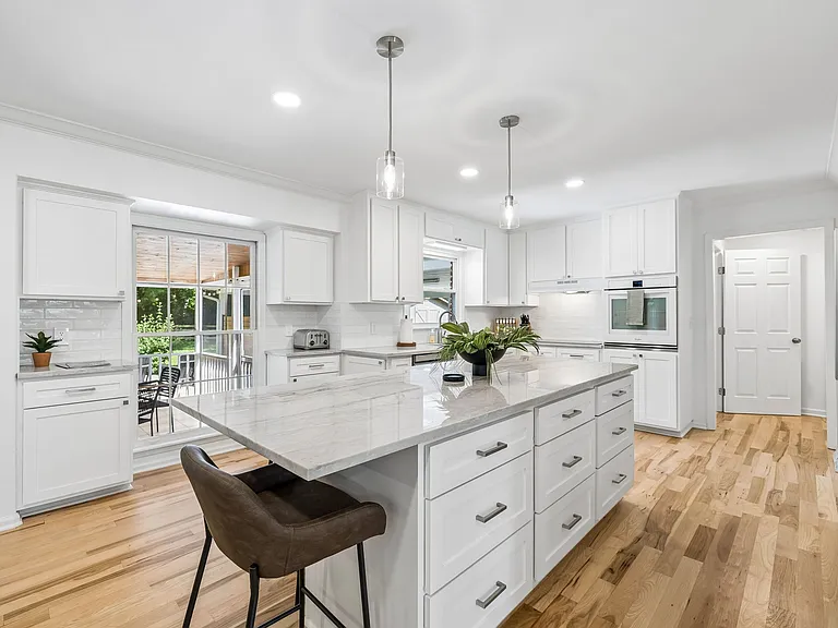 1518 Lipscomb Dr — Photo 14