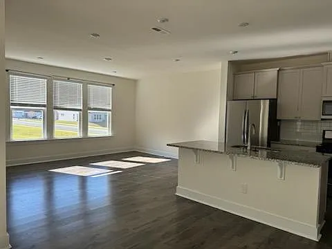 474 Clark Creek Ln — Photo 3