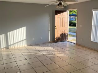 19 Las Brisas Way, Kissimmee, FL 34743