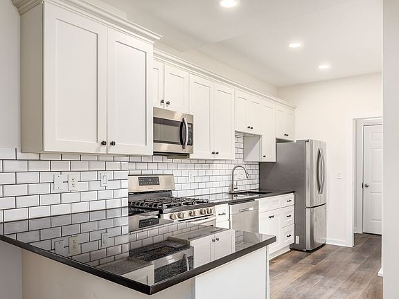 4th image of 1289 Neil Ave #A