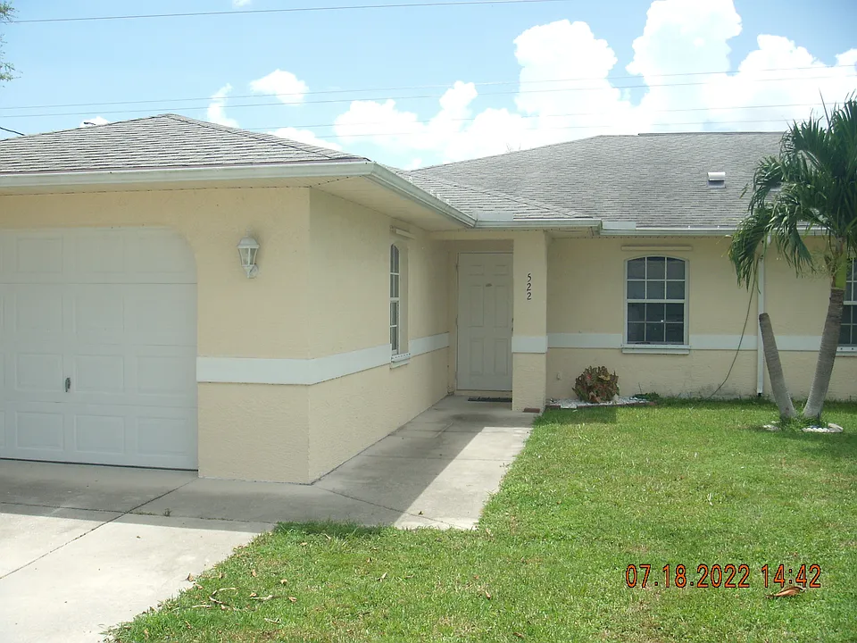 522 NE 24th Pl