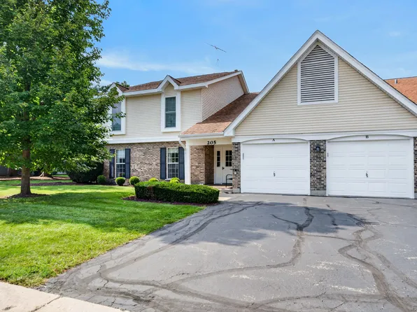 205 N Creekside Trl, McHenry, IL 60050
