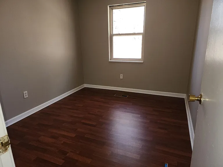 904 Hillwood Dr #D — Photo 5