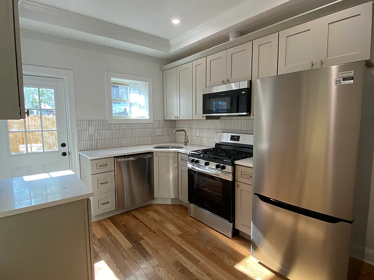 1808 N Howard St — Photo 6