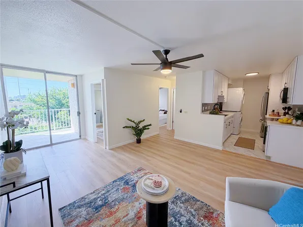 1260 Richard Ln APT 407, Honolulu, HI 96819