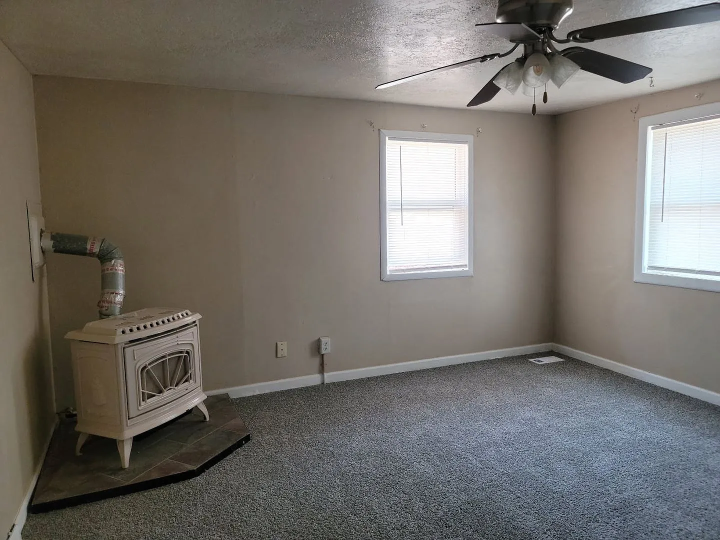 685 Randolph Avenue — Photo 3