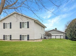 1108 N 15th St, Montevideo, MN 56265