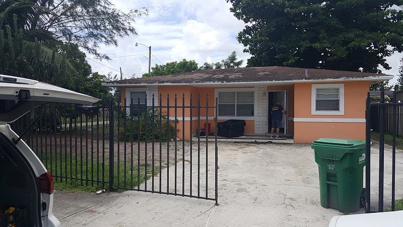 2nd image of 1900 NW 86th St