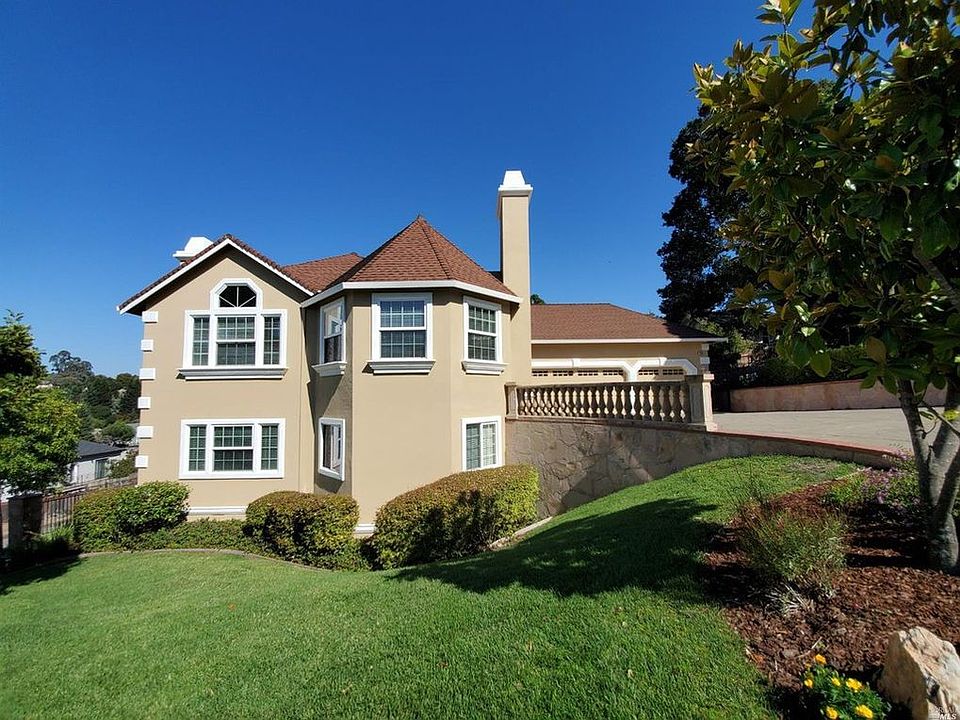 1st image of 735 El Paseo Dr