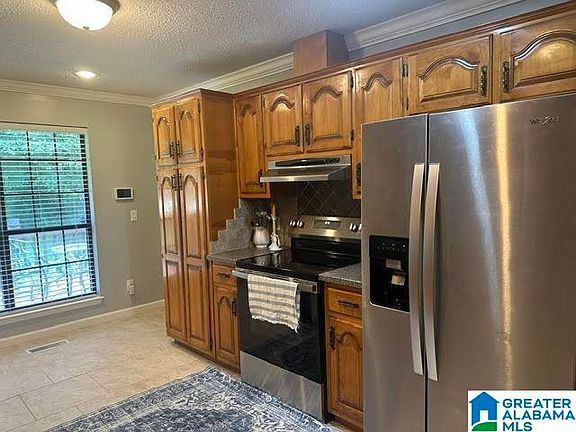 3rd image of 937 Lakeside Dr