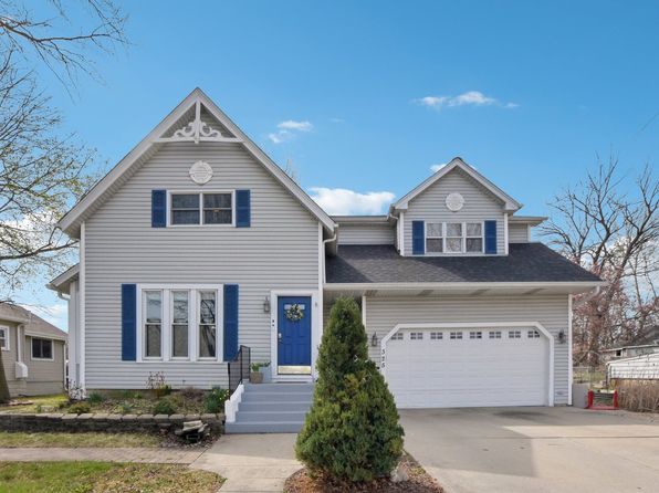 325 2nd St, Downers Grove, IL 60515