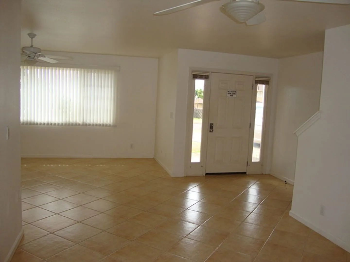 A 4 bedroom 2 story home with yard in great Waikapu subdivision — Photo 3