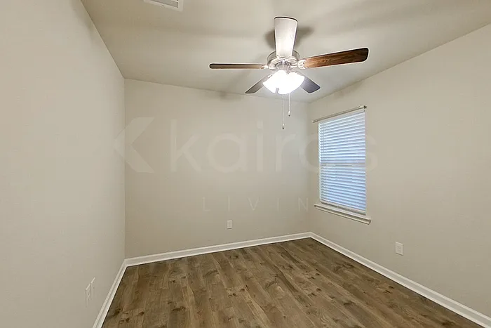 112 Yardley Ct — Photo 7