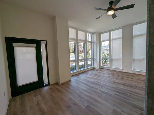 Basalt, 4205 SW Genesee St #104, Seattle, WA 98116