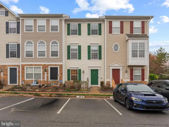 12212 Densmore Ct, Woodbridge, VA 22192